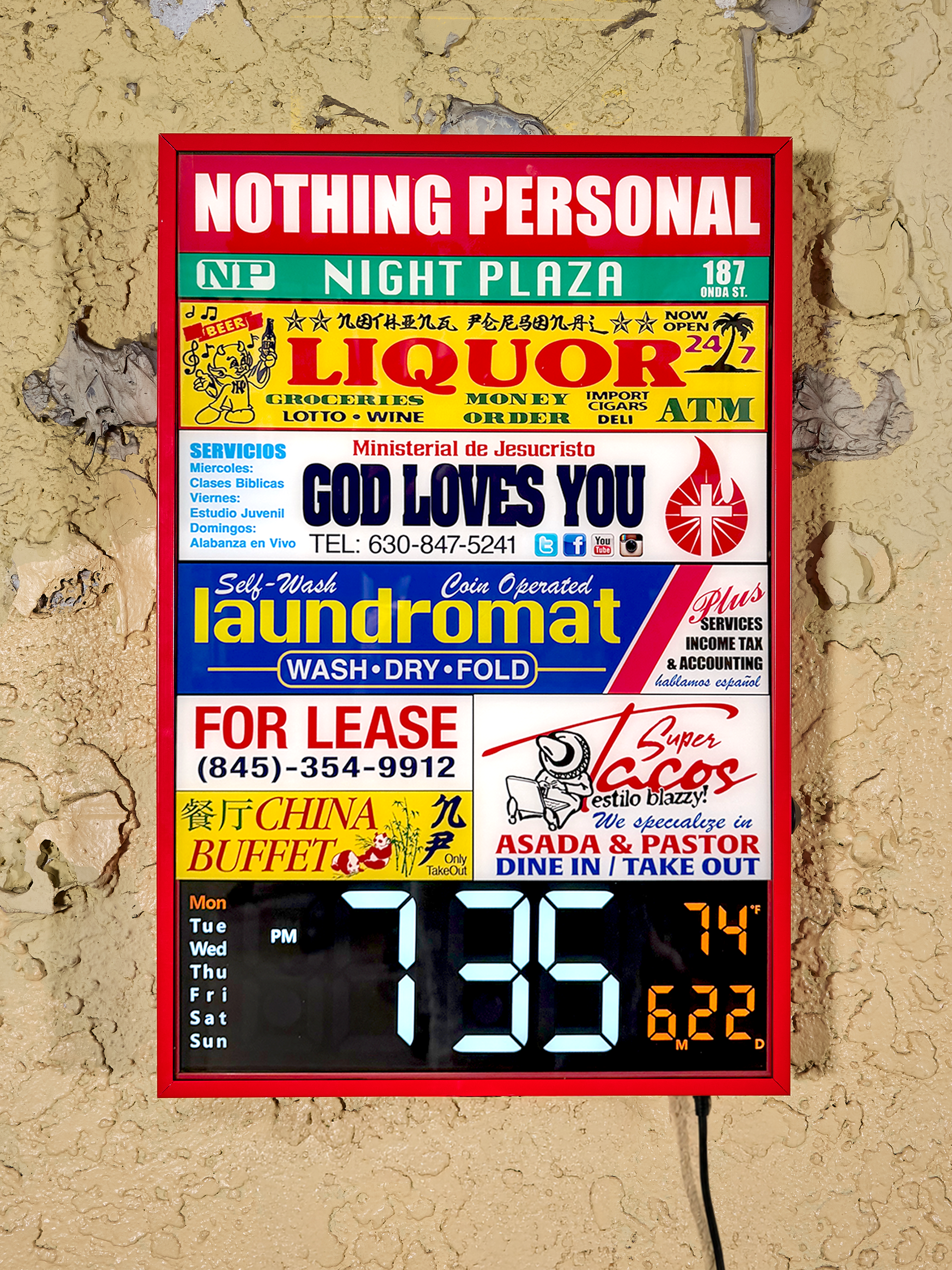 NP NIGHT PLAZA WALL CLOCK